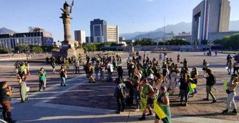 Concentración feminista en Palacio de Gobierno / Raúl Palacios
