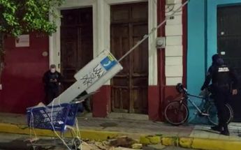Teléfono público que un sujeto intentó robar / Diana Barajas