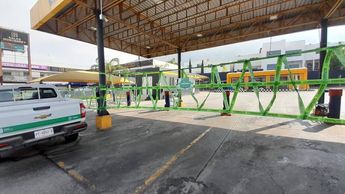 Medio Ambiente de Nuevo León suspende lavado de autos