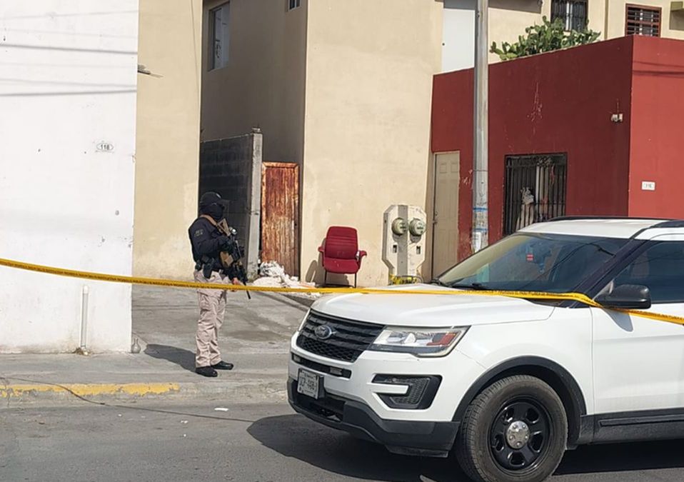 Un operativo de la Fiscalía permitió recabar indicios en el domicilio donde un joven fue retenido contra su voluntad en Santa Catarina.| Especial