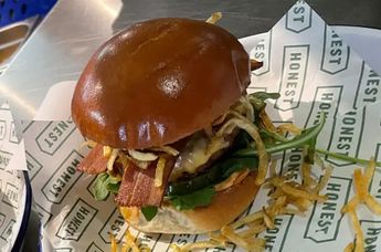 Hamburguesa del restaurante londinense Honest Burgers. | Cortesía
