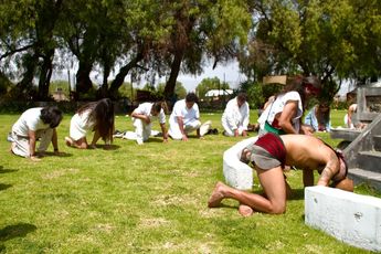 Experiencia cerca de las pirámides de Teotihuacán durante equinoccio de primavera / Gardenia Mendoza Aguilar