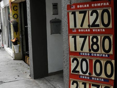 Los bancos de México operan de lunes a viernes de 07:00 a 17:00 horas | Cuartoscuro
