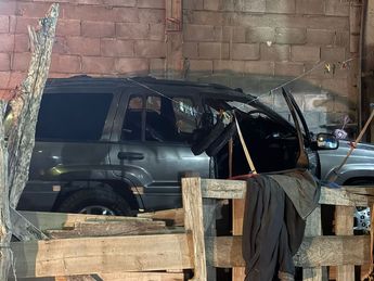 Tras el arribo de los elementos de Bomberos y Protección Civil de Torreón, lograron contener de inmediato las llamas. | Foto Especial