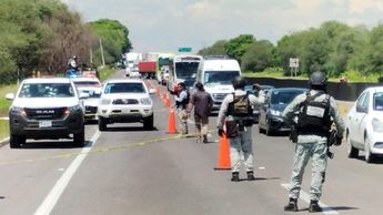 Se presume que, luego de una persecución, los funcionarios de Capufe fueron alcanzados por sujetos armados. Foto: Especial.