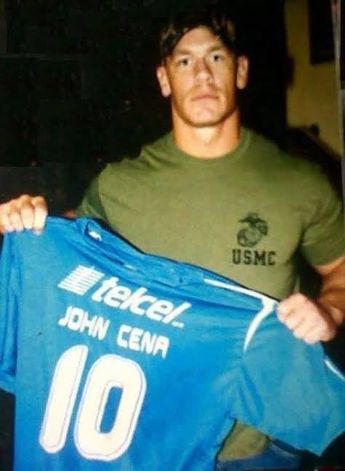 John Cena con la camisa del Cruz Azul / Cortesía