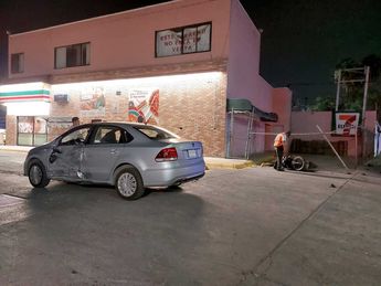 Un automóvil se impactó contra un motociclista. | Leyda Estrada