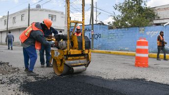 Serán 72 brigadas de trabajadores quienes trabajarán en la reparación de baches en Puebla / Agencia Es Imagen