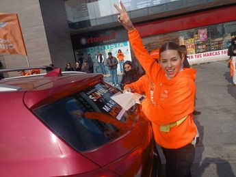 Mariana Rodríguez reanudó su precampaña a la alcaldía de Monterrey. | Leonel Rocha