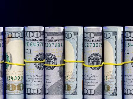 El 12 de enero, el dólar estadounidense se depreció frente a todas las monedas a nivel global | Freepik
