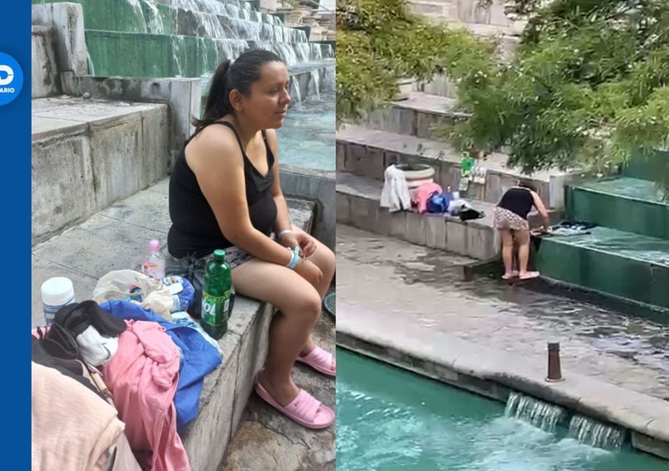 Mujer lava su ropa con agua del Paseo Santa Lucía en Monterrey. | José Luis Marroquín