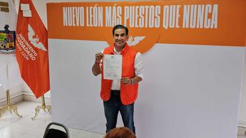 Alfonso Robledo se registró para competir por la diputación local por el distrito 15. | Fabricio Gallegos
