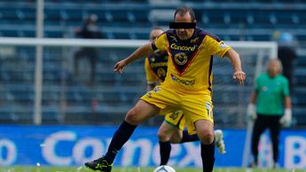 Cuauhtémoc 'N' en la cancha / Imago7