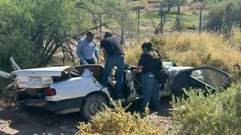 Coahuila: Conductor muere prensado al chocar contra pipa