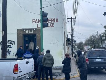 Se registró fila en la panadería ubicada en la colonia Independencia / Jerónimo Villarreal