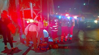 Los lesionados fueron atendidos por paramédicos de la Cruz Roja y la Verde | Gloria Reza