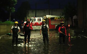 Elementos de Protección Civil atendiendo inundaciones en Guadalajara / Protección Civil