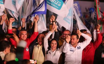 Para sobrevivir, el PRI  deberá entregar  su estructura al PAN y alcanzar algunos espacios en el Congreso / Javier Ríos