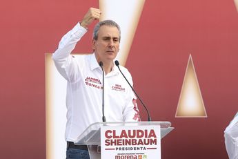 Pepe Chedraui dirigió un discurso durante el cierre de campaña de Claudia Sheinbaum en Puebla / Agencia Es Imagen