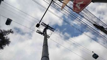Un hombre escaló una torre de soporte del Cablebús CdMx, lo que provocó la suspensión temporal de la Línea 1. | Jorge Becerril