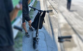 Captan a hombre conduciendo patín eléctrico en Monterrey | Especial