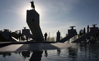 Mausoleo de Igancio Zaragoza en Los Fuertes de Loreto y Guadalupe | Andrés Lobato