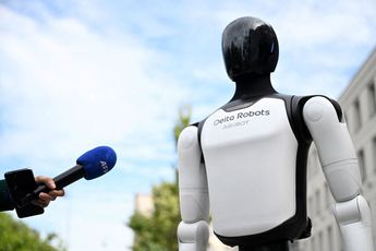 Los robots exigen que se regule a tiempo el uso de la IA y sobre todo en los puestos de trabajo | Sergei Gapon AFP