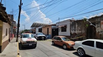 Paramédicos de Protección Civil Municipal acudieron al sitio tras el aviso del hijo de la víctima | Redes sociales
