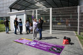 En noviembre de 2023, el Frente Poblano de Mujeres contra deudores alimentarios protestó junto con una compañera / Agencia Es Imagen