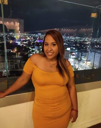 Elvia, la mujer que murió tras caerle un rayo en playa de Michoacán | Cortesía