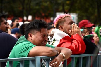 Aficionados en Fan Fest del Monumento a la Revolución / Haarón Álvarez.