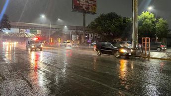 Lluvias en avenida Nogalar, sur y norte. | Omar Vives