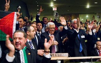 El 29 de noviembre de 2012, la Asamblea General de la ONU concede a Palestina el estatus de Estado Observador No Miembro dentro de la organización.