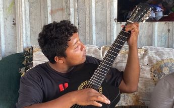 Omar sueña con ser músico | Especial