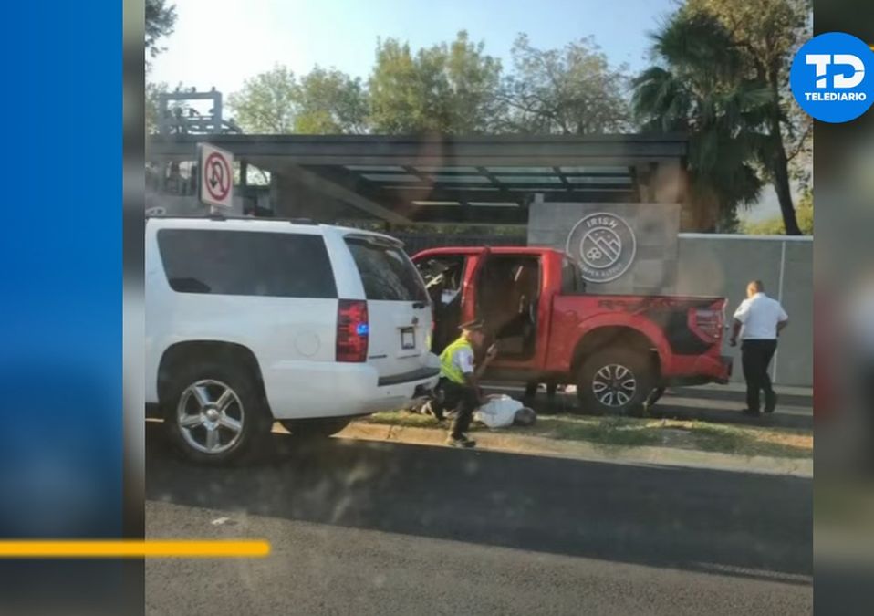 Detienen a 3 hombres frente a colegio tras persecución en San Pedro. | Especial