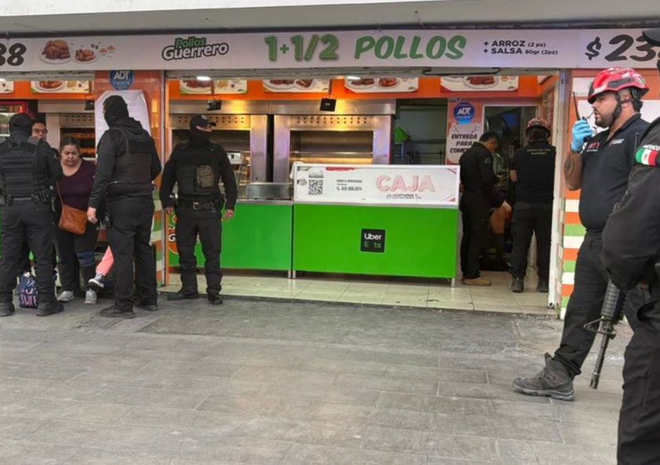 Balacera en avenida Juárez en el Centro de Monterrey.| Ángel Mercado m
