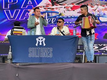 Evento para el anuncio de la fiesta vallenata en el Walmart Park. | Uriel Reyna