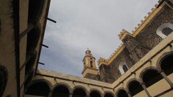 El Convento de San Gabriel Arcángel, erigido en 1549 sobre las ruinas del templo a Quetzalcóatl | Es Imagen