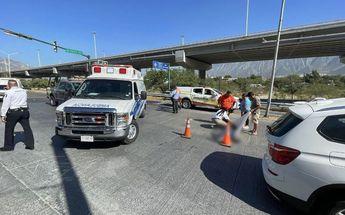 Choque en avenida Morones Prieto | Víctor González