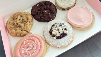 Crumbl Cookies | Especial