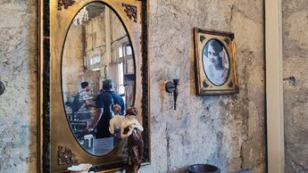 Los muebles son piezas originales de la famila Montemayor.| Mauricio Lavín