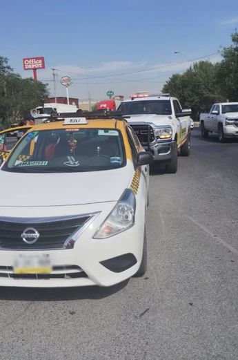 La mujer se encontraba en labor de parto dentro de un taxi. | Cortesía