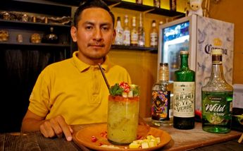 Mezcal chile en nogada de Atlixco / Andrés Lobato.