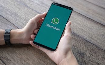 Por qué llegan los mensajes de WhatsApp hasta que abro la aplicación