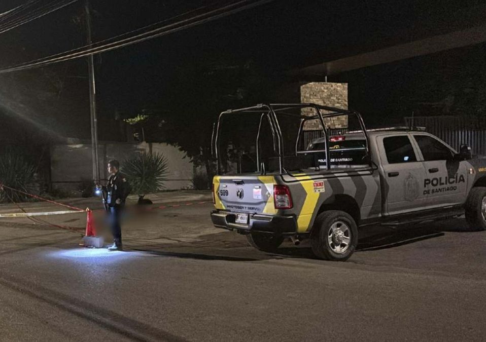 Familiares de la víctima protestaron en la colonia La Noria Privada Residencial, en Santiago, Nuevo León. | Susana Paredes