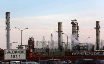 Vecinos de la Refinería de Cadereyta, NL ya viven acostumbrados a mal olor