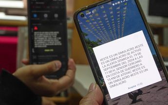 Cuando se activa la alerta sísmica, los teléfonos celulares suenan | Cuartoscuro