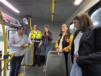 Karla Planter comprobó el recorrido de los autobuses. | SITEUR
