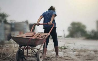 El informe revela que el 32.4 por ciento de los menores que sufren trabajo infantil habitan un hogar familiar no nuclear. | Archivo