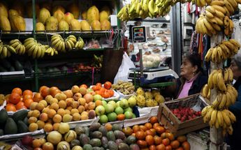 La inflación en el Área Metropolitana de Monterrey afectó a productos como la zanahoria, limón y los pollos rostizados. | Reuters